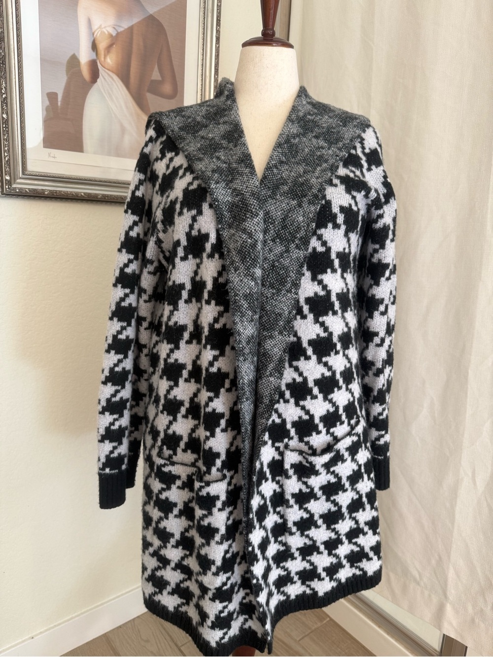 Black and White Houndstooth Open-Front Cardigan Sweater